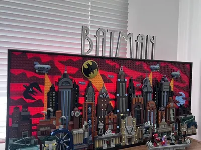 Complete Lego Sets: Batman Gotham City, Fender Stratocaster, Pharrell Williams