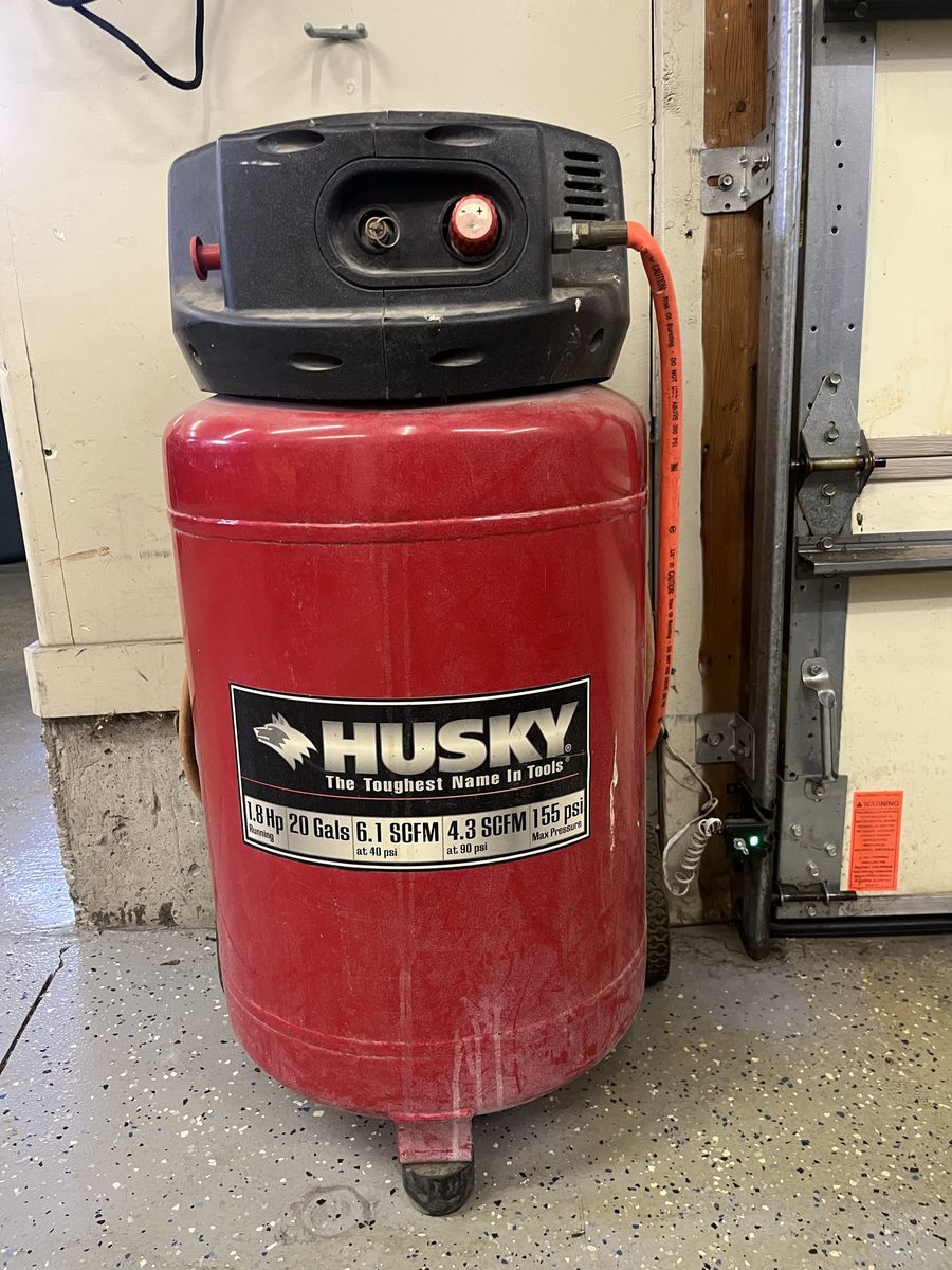 HUSKY 20 GAL, 155PSI AIR COMPRESSOR