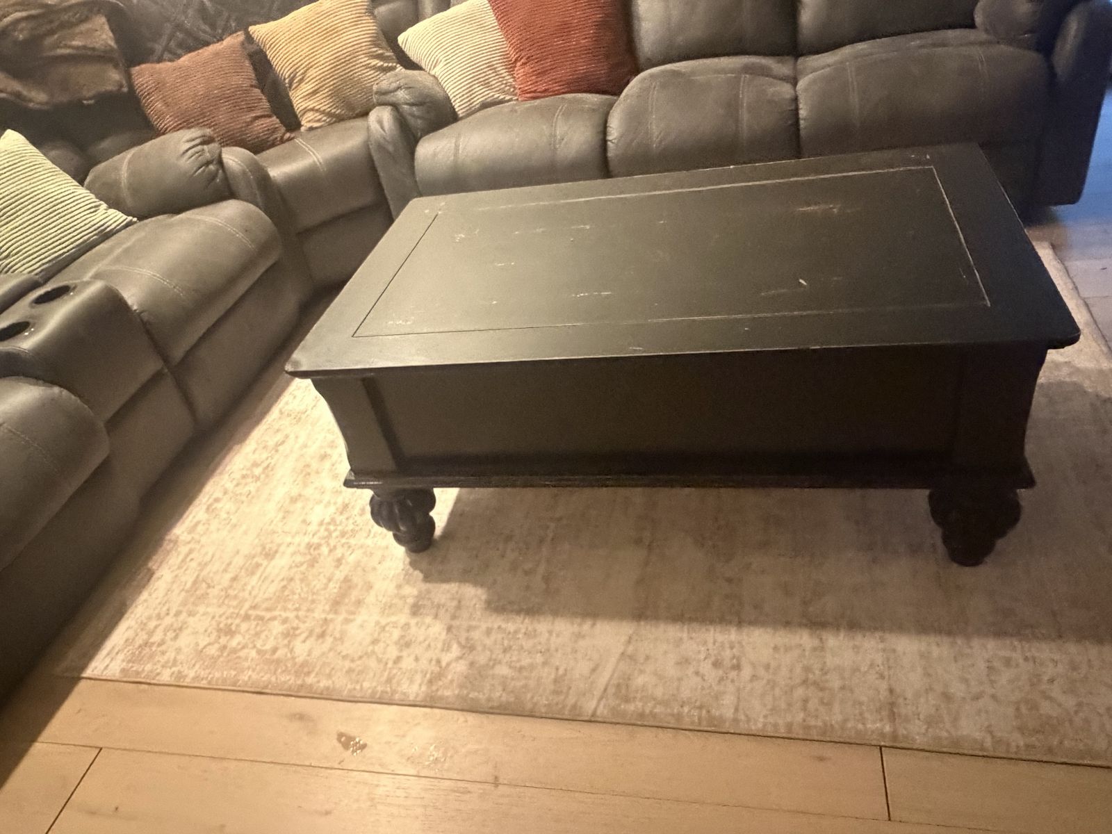 Main image 3