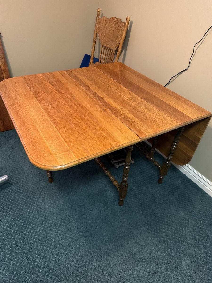 Vintage Oak Drop-Leaf Gateleg Dining Table