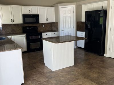 3 beds 2 baths for rent