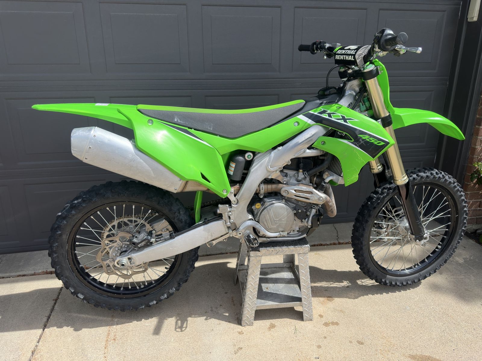 2023 Kawasaki KX450 Dirt Bike - Extra Parts Included