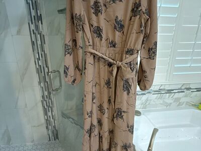 Nwt Size Large Dress