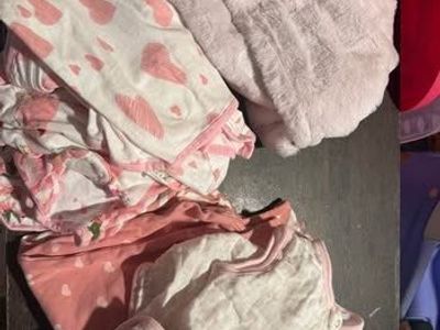 3 Zipper Sleep Sacks, 3 Velcro Swaddles, 1 fur Swa