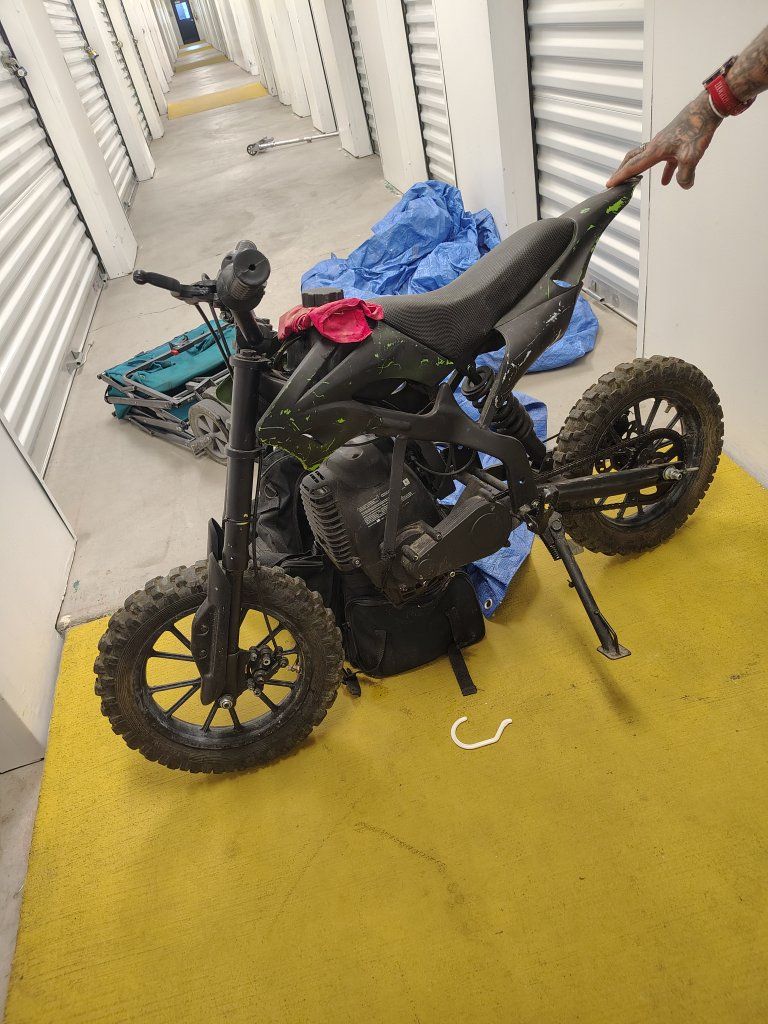 Used Black Gas Dirt Bike Off-Road Motorcycle Mini Bike