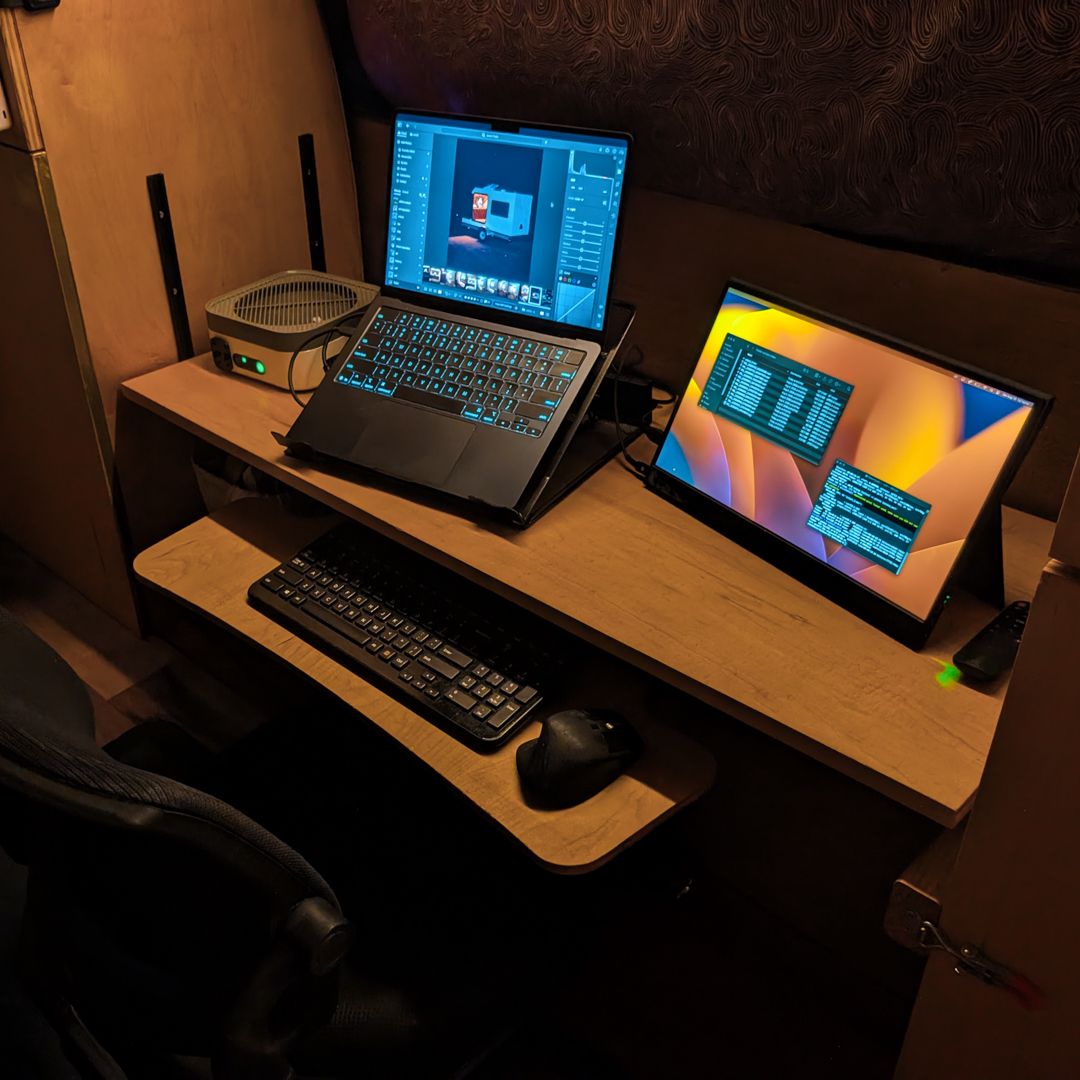 Main image 6