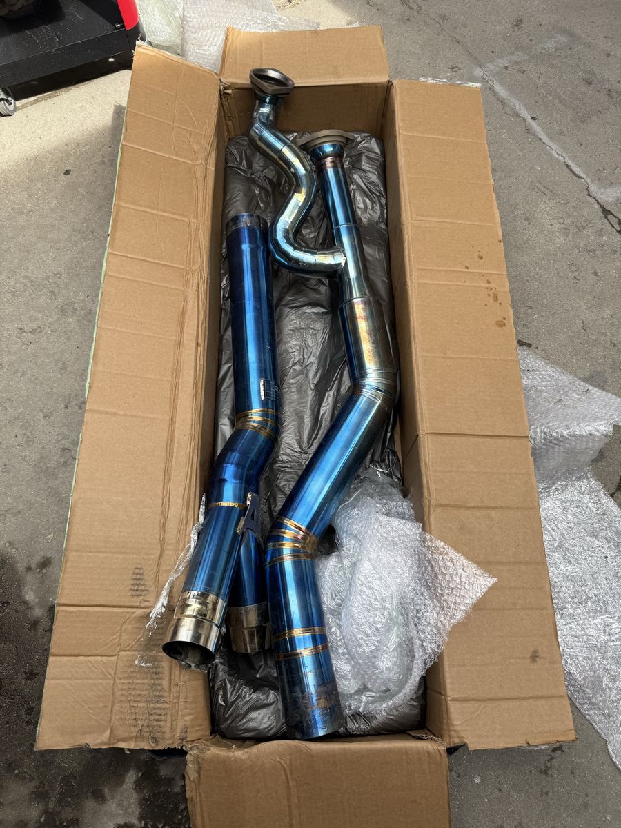 3.5 inch equal length titanium midpipe