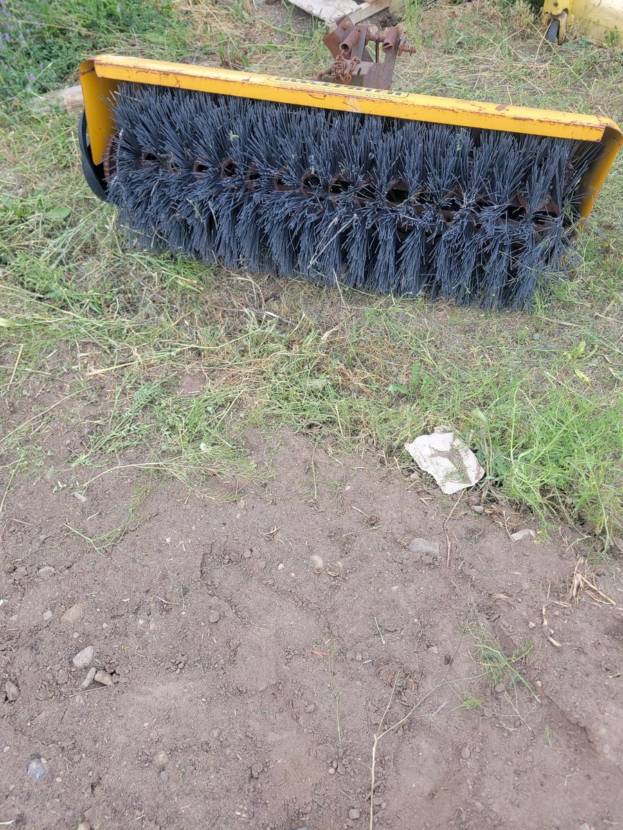 Tractor broom