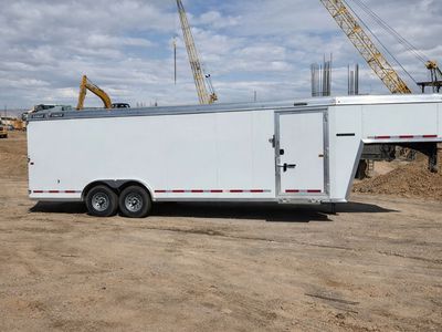 24' Logan Coach Contractor