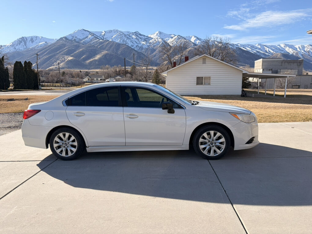 2017 SUBARU LEGACY 2.5i
