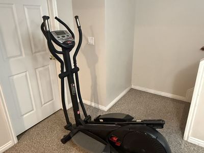 New Balance Eliptical With 8 Levels & 12 Programs