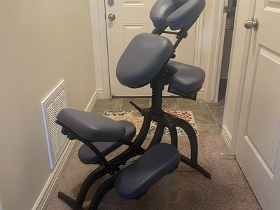 Earthlite Avila II Traveling Massage/Tattoo Chair