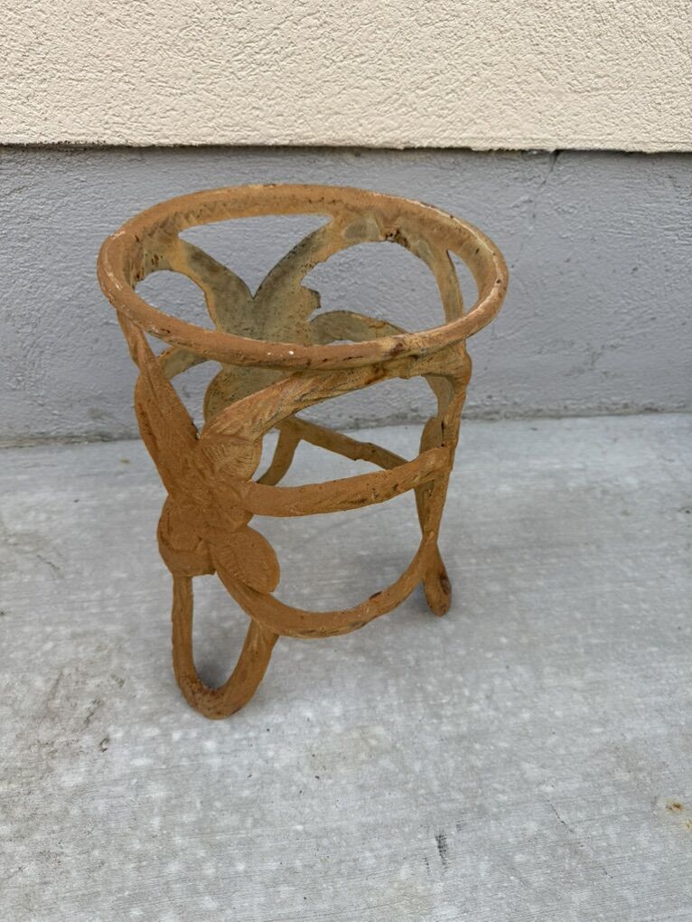 Cast Iron Pot Holder 14 T By 10 W