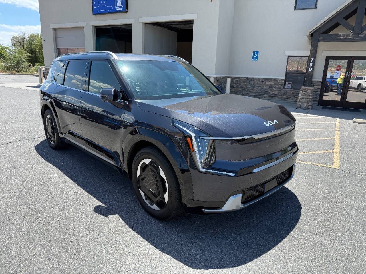2024 Kia EV9 Land