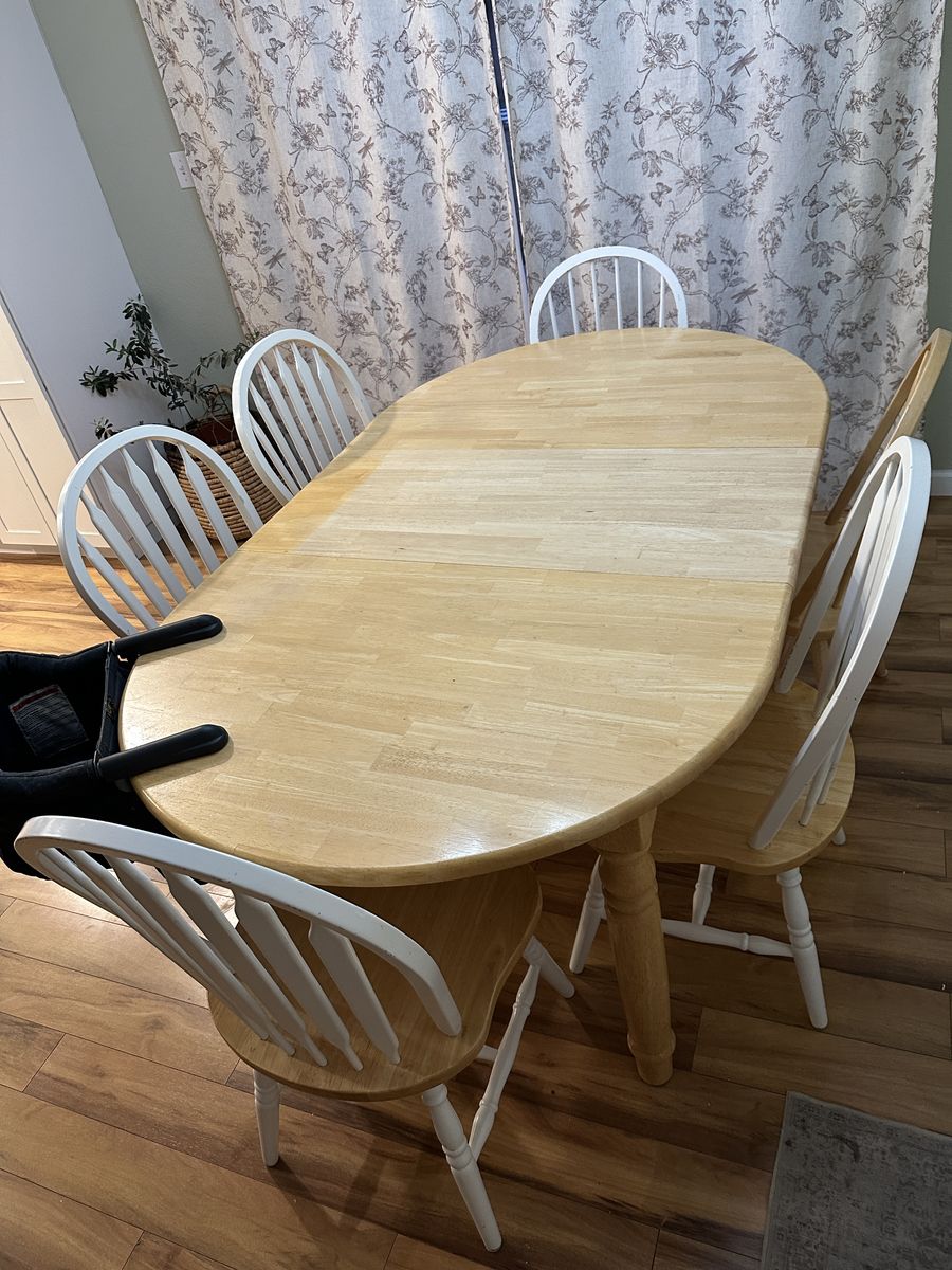 Dining Table w/ Leaf + 6 Chairs