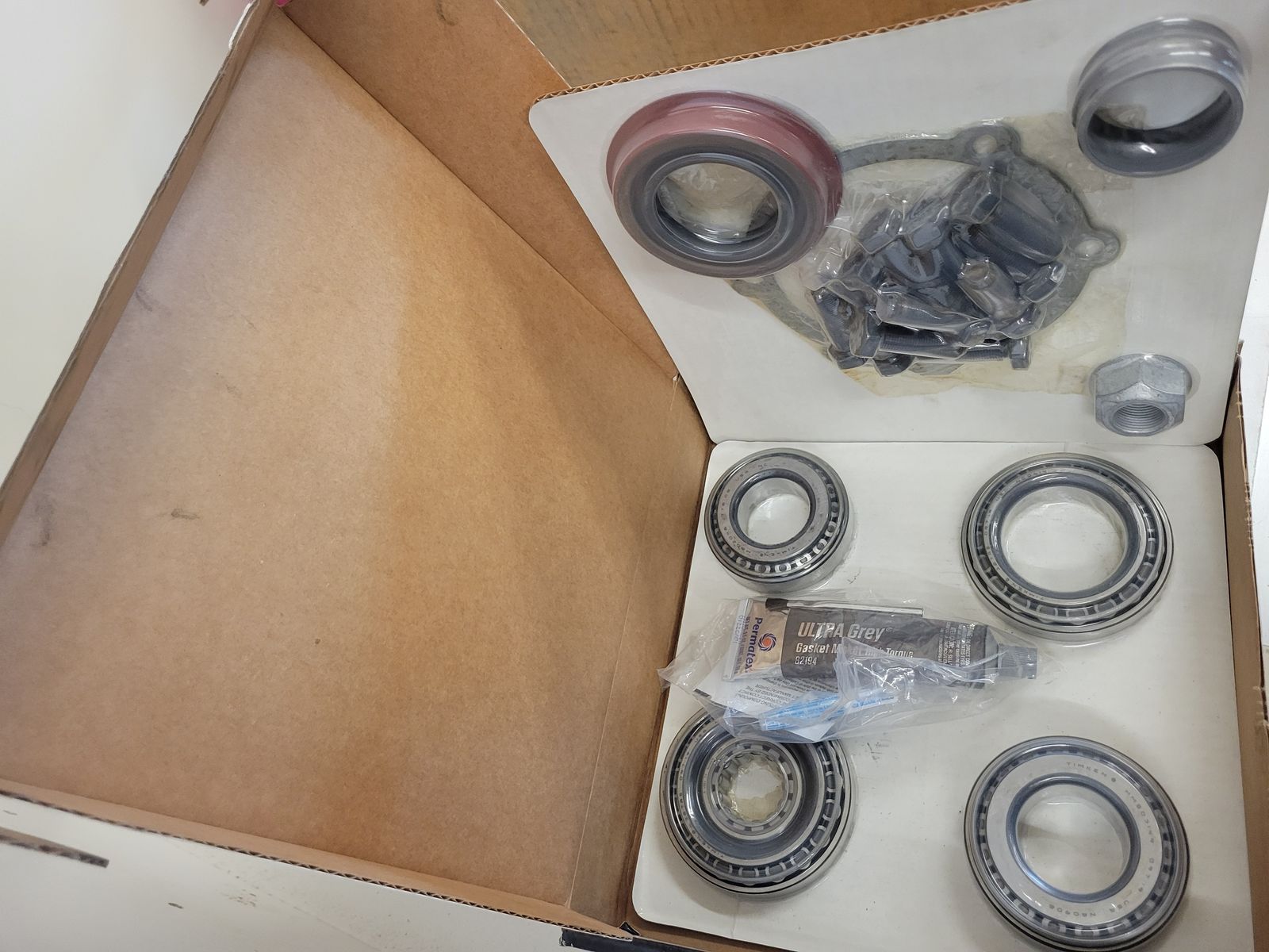 GM 14 Bolt Differential Master Overhaul Kit with Bearings