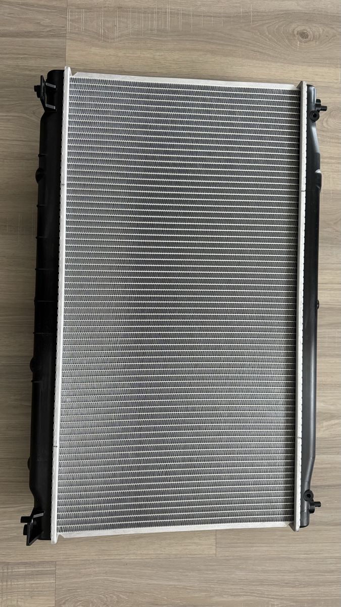 Main image 3