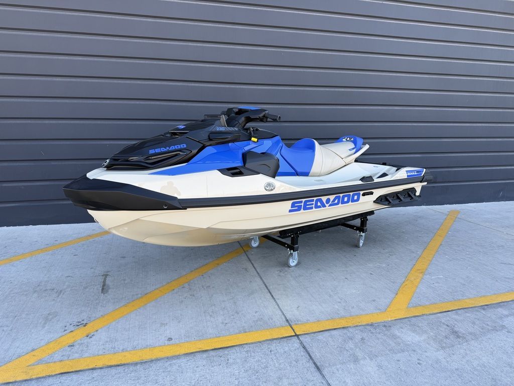 2026 Sea-Doo Wake™ Pro 230