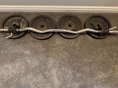 4- Billard Pro 25 Lb. Weight Discs / Curl Bar