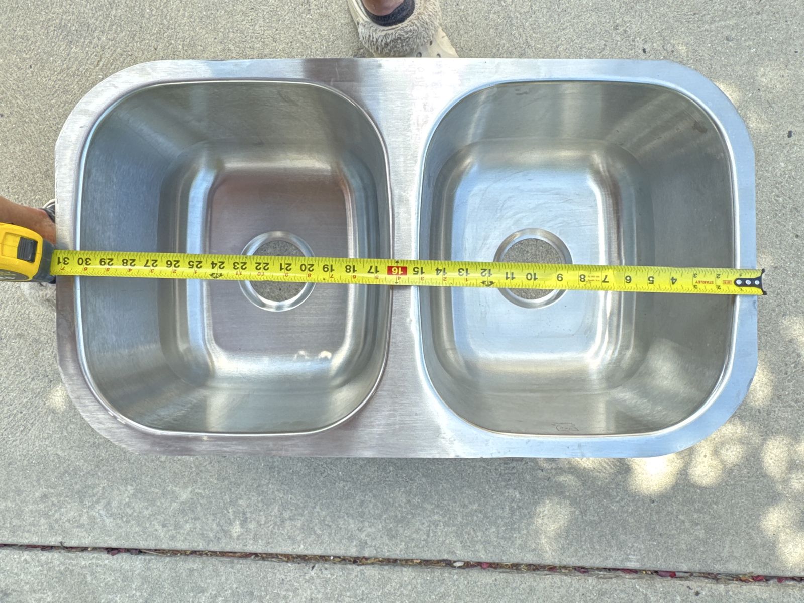 Sink stainless