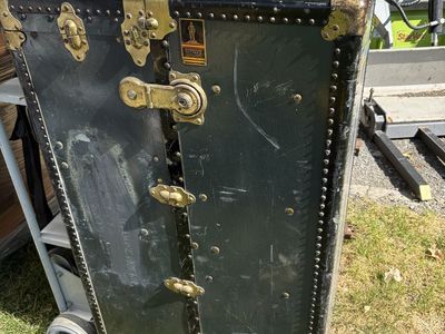 Antique Steamer Trunk Co. Green & Gold