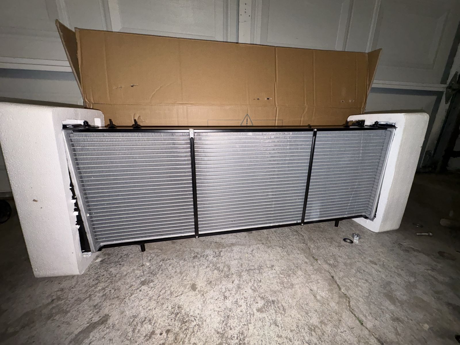 Brand New Jeep Cherokee XJ Engine Replacement Radiator in Box