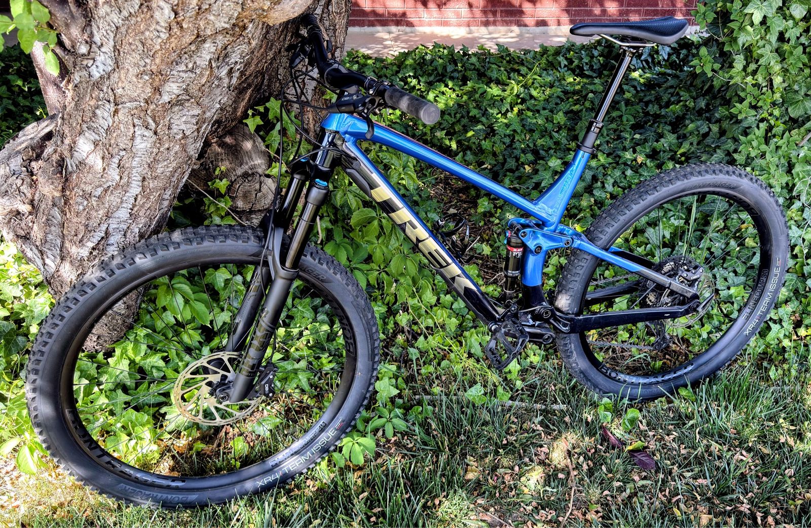 Trek Fuel EX 8 Mountain Bike - Like New