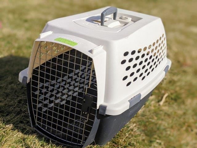 Dog kennel carrier 26"L
