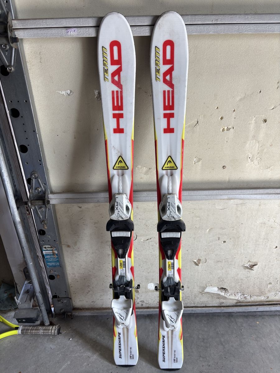Junior size alpine skis