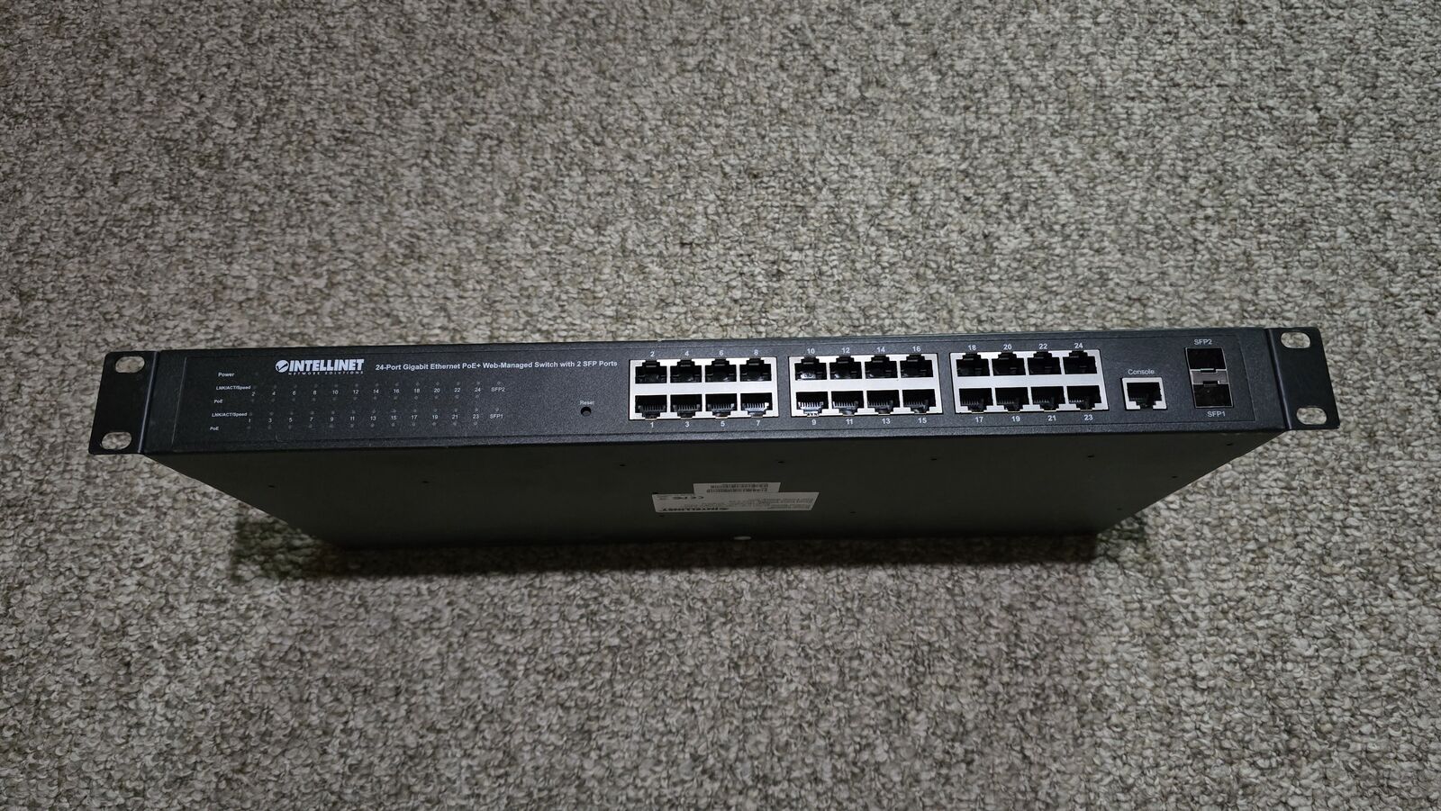 Intellinet 24 Port PoE Web Managed Gigabit Ethernet Switch with 2 SFP Ports - 19" Rackmount