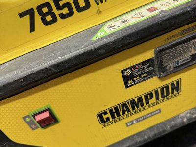 Champion Portable Generator 7850 Starting / 6250 Running Watts