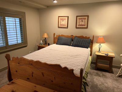 Queen Mattress & Box Spring Platform Bed Frame Set - Excellent Condition