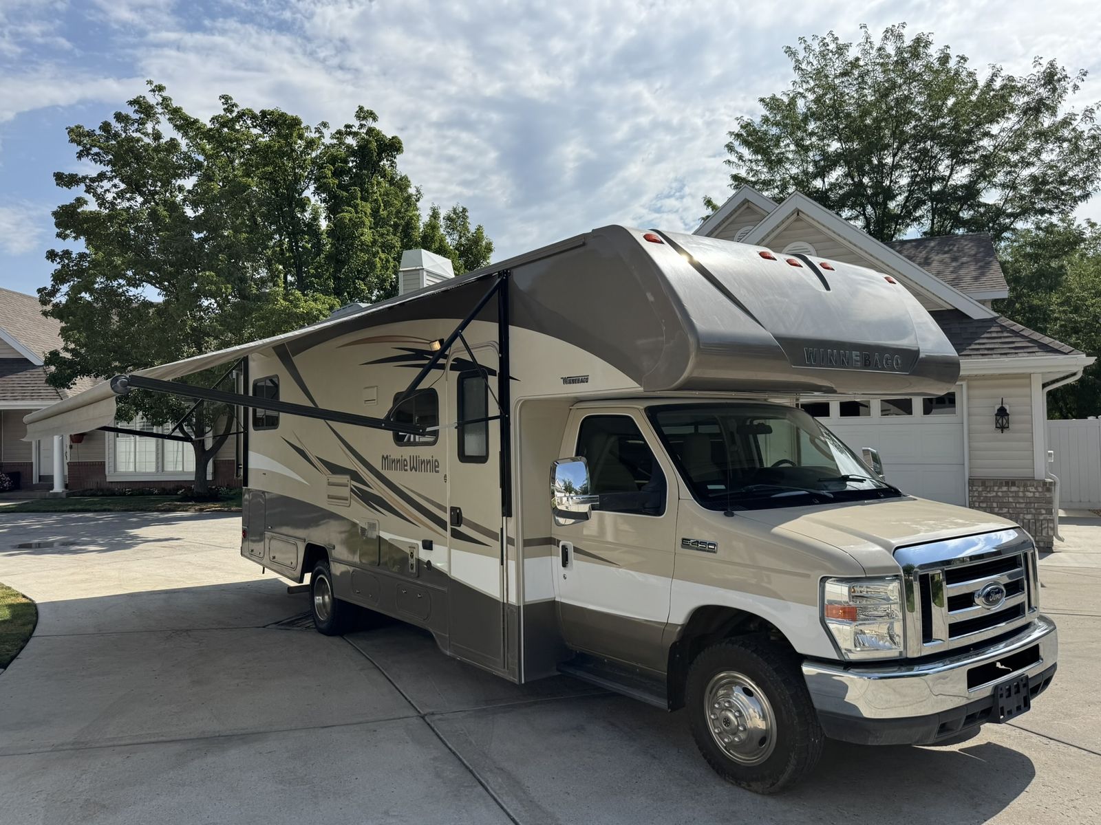 2017 Winnebago Minnie Winnie 26A
