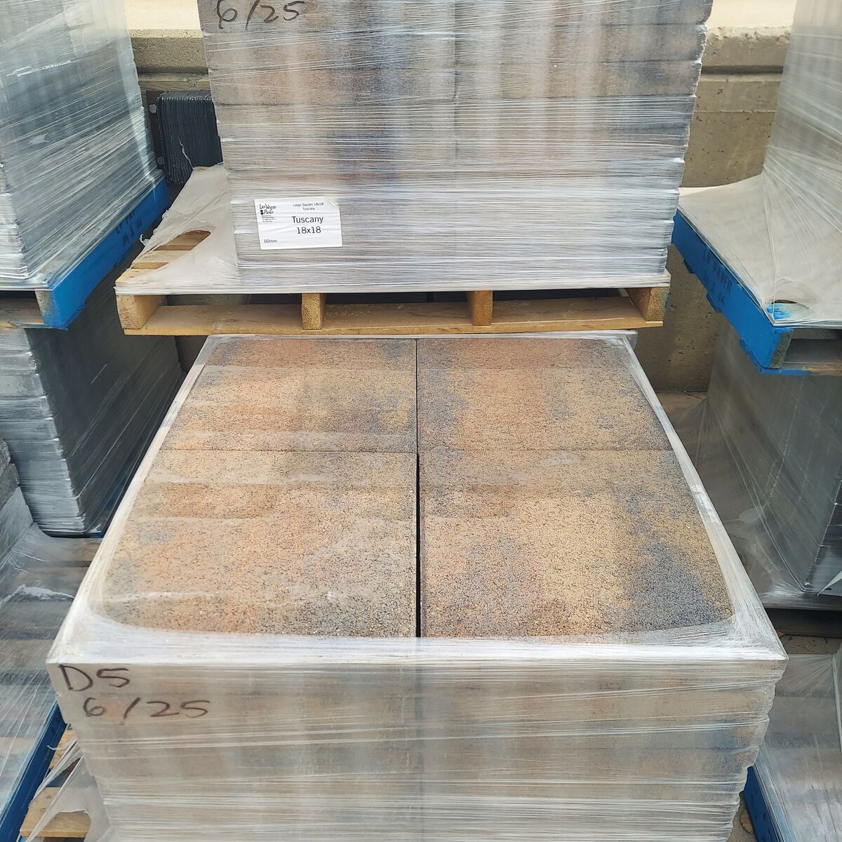 TUSCANY STEPPING STONES 18x18