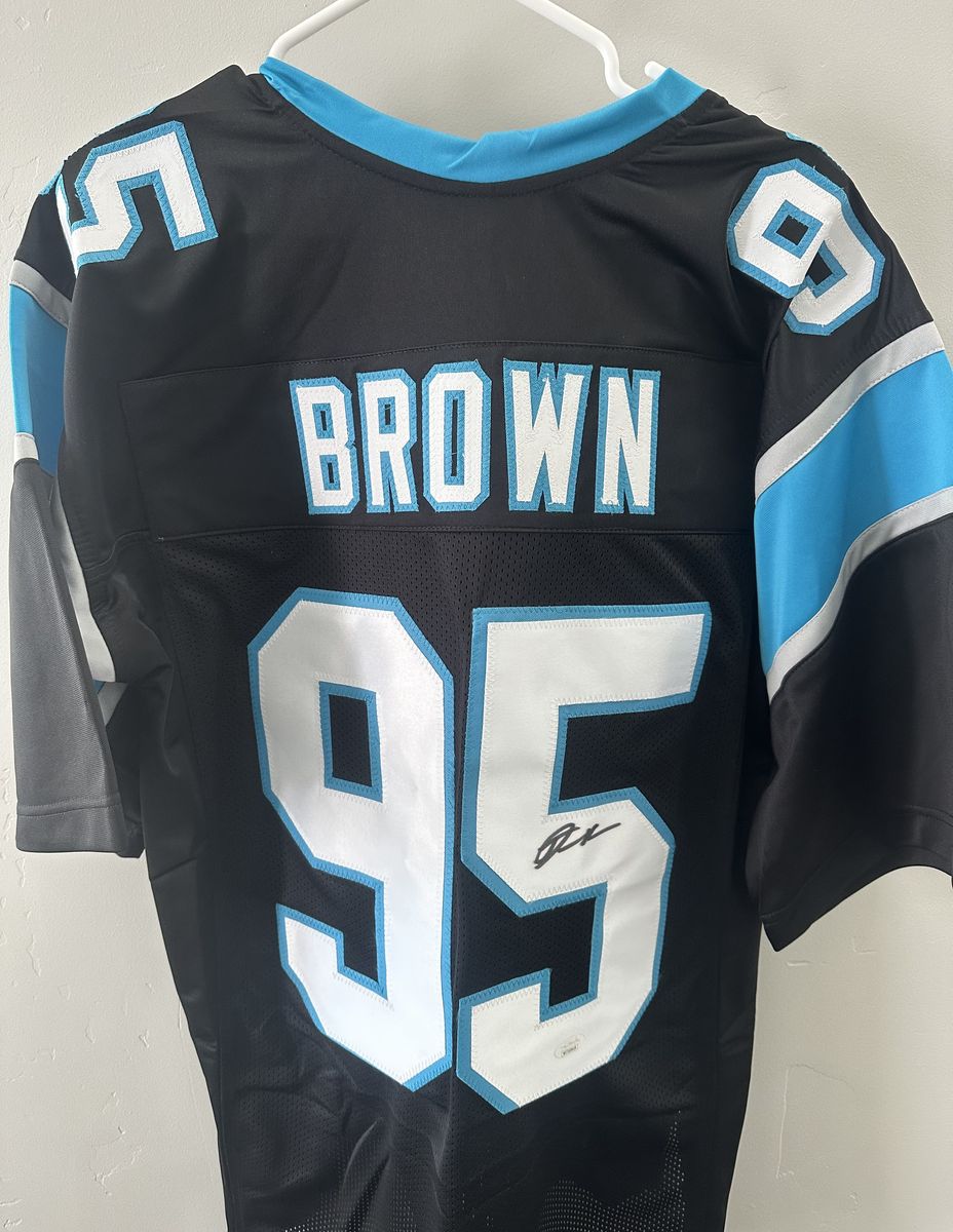 Derrick Brown Signed Carolina Panthers Jersey – JSA Witnessed Authenticated