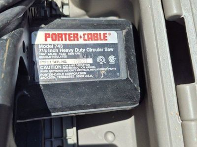 PORTER-CABLE Model 743 7-1/4 Inch 15 Amp Heavy Duty Circular Saw with Case