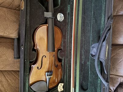 Brand new Violin