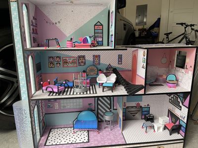 L.O.L. Dollhouse with furniture