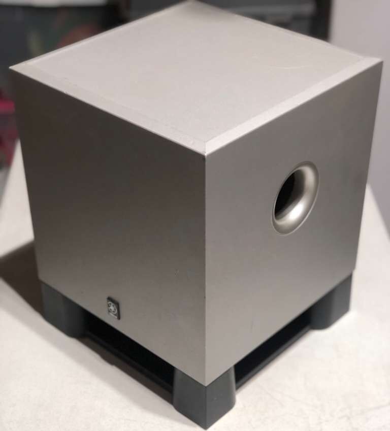Yamaha YST-SW030 POWERED 8"  100WT SUBWOOFER.  ph.801-680-2423