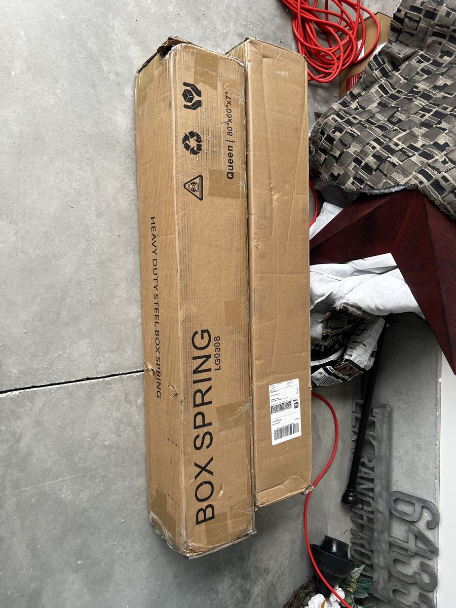 New heavy-duty steel queen box spring