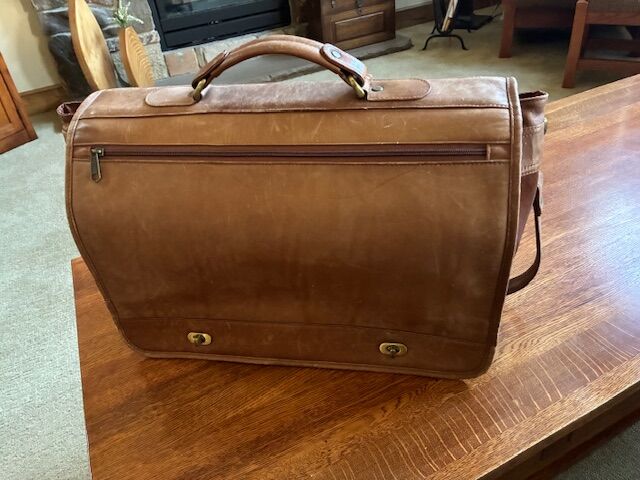 Leather Shoulder Laptop Computer Briefcase Bag, Good