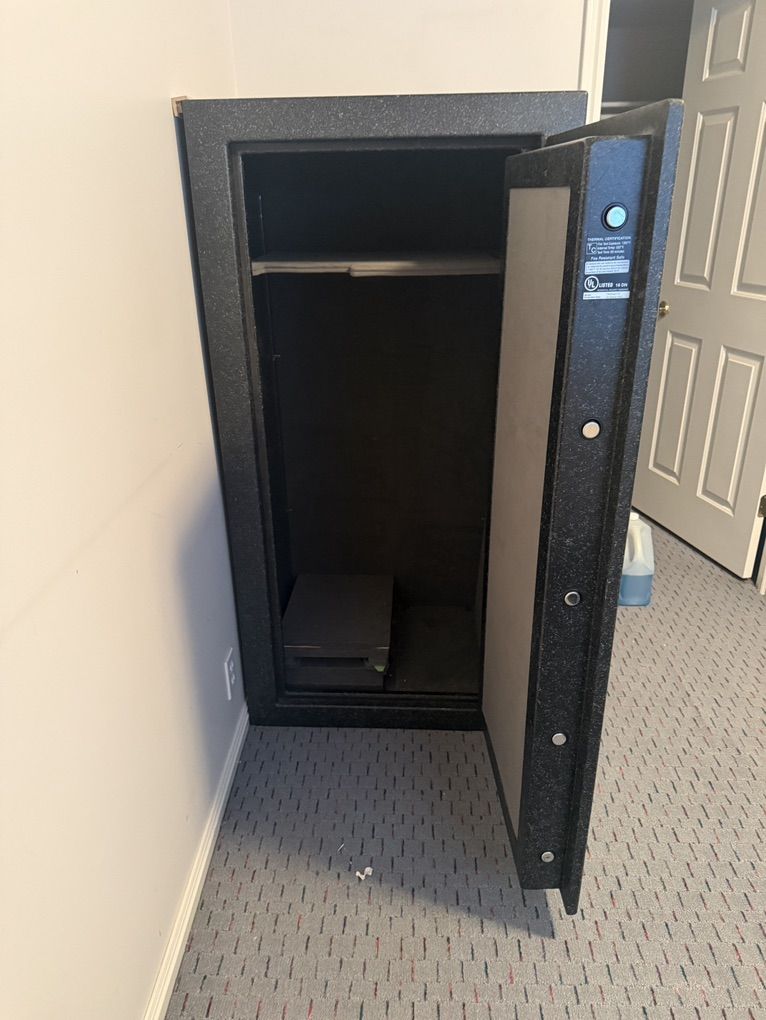 Main image 3