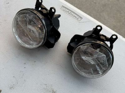 New Toyota Tacoma / Tundra / 4Runner Fog Lights (Pair)