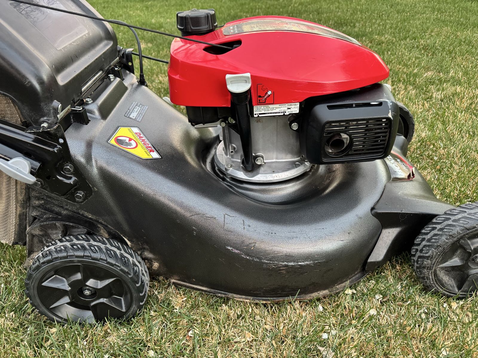 Honda Lawnmower HRN216VKAA  (Newest Honda Model)