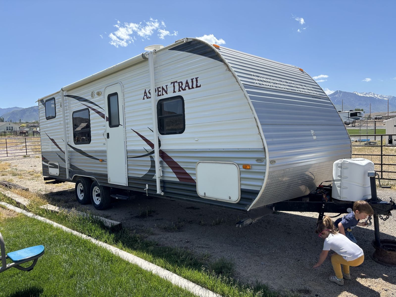 2011 Dutchman Aspen Trail with Bunkbeds