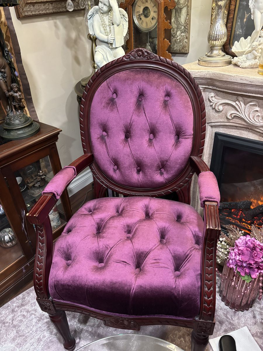 GORGEOUS Royal PURPLE VELVET "Queen's Chair"