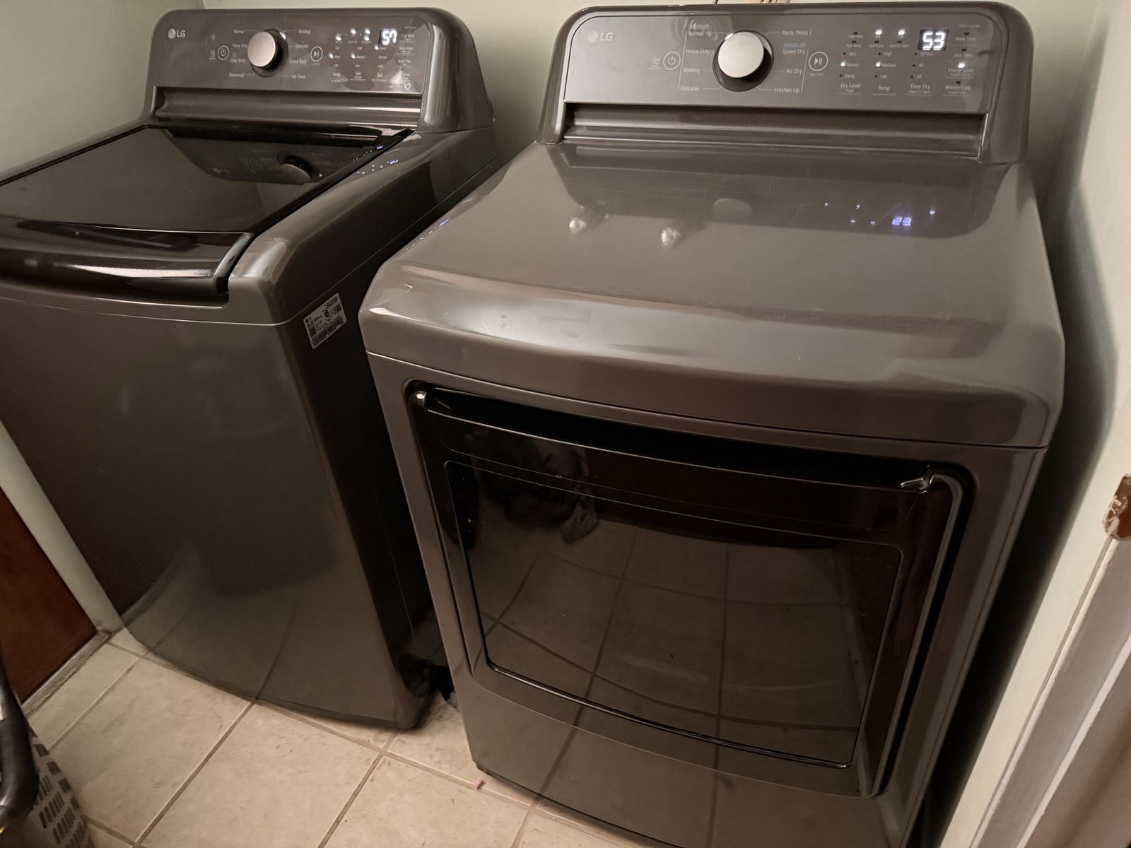 LG Extra Large Capacity Washer and Electric Dryer Set - Gray