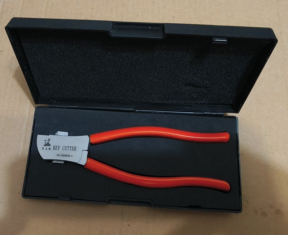 New Locksmith Key Cutter Pliers