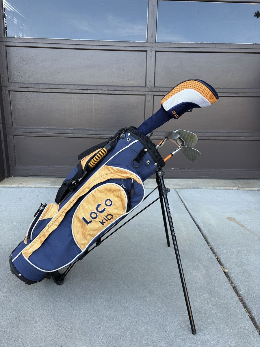 Kids, youth, junior golf club set with bag
