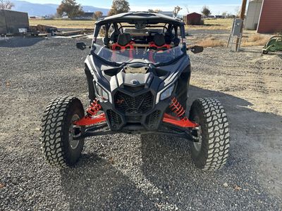 Canam x3